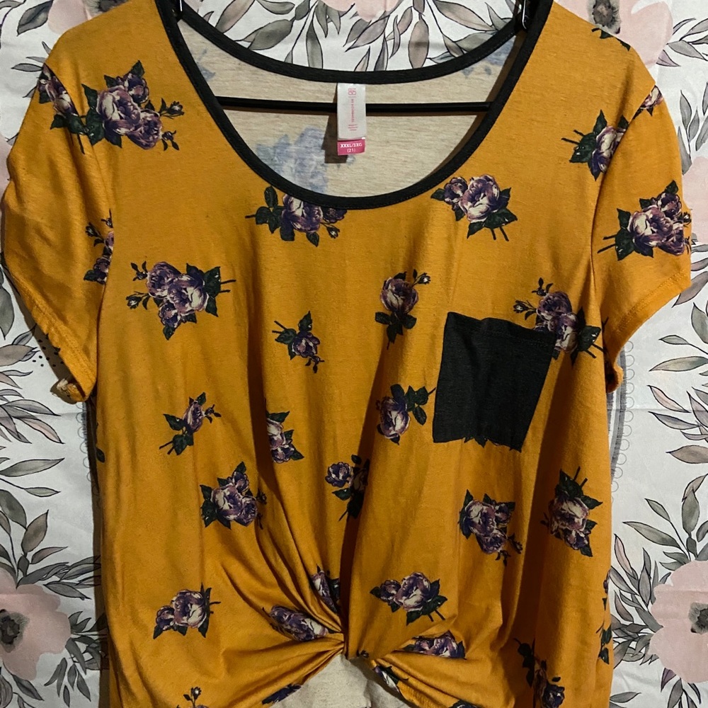 Knot T-Lke Shirt